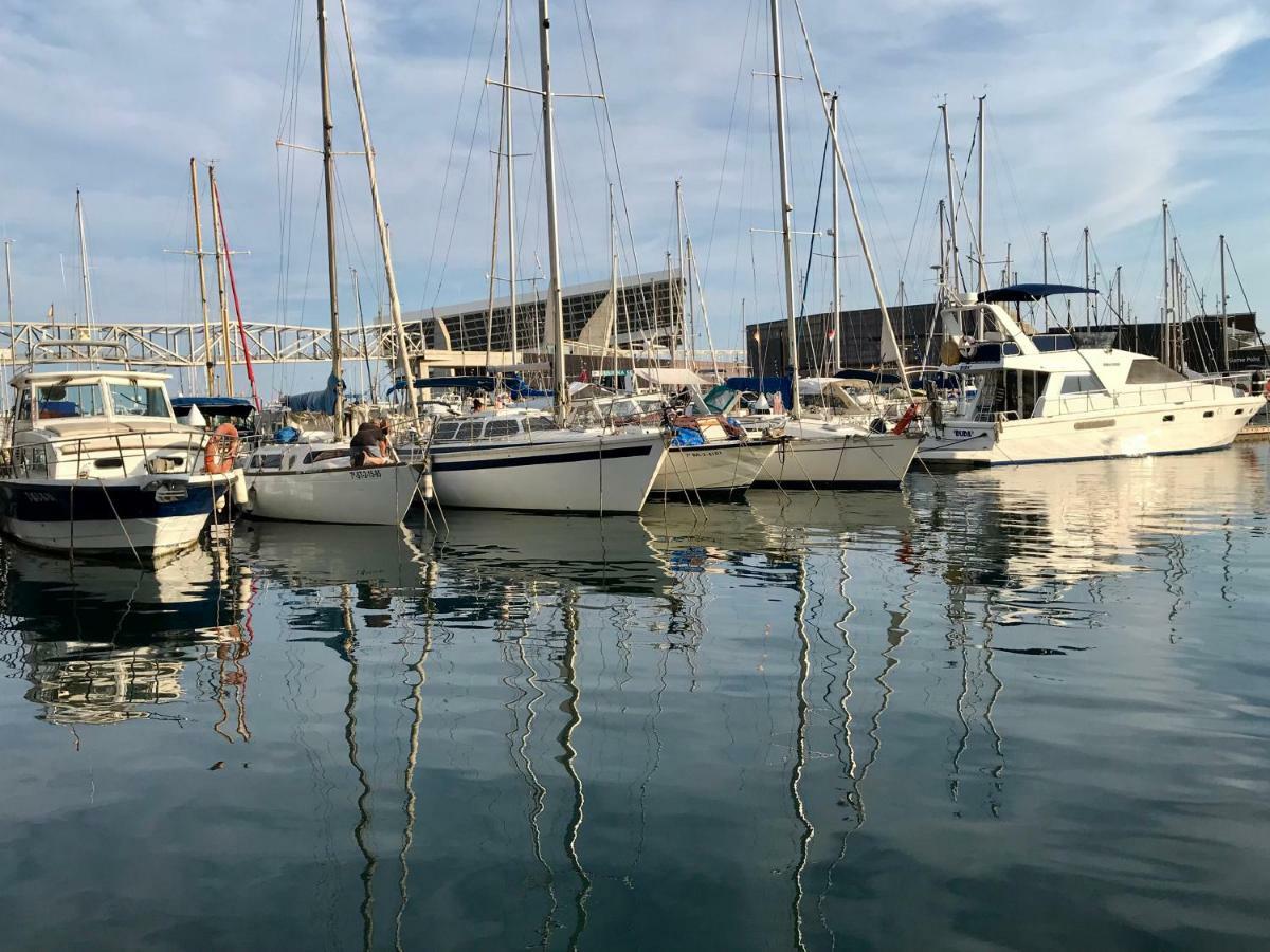 Sleep & Boats Barcelona City Sant Adrià de Besòs Exteriör bild